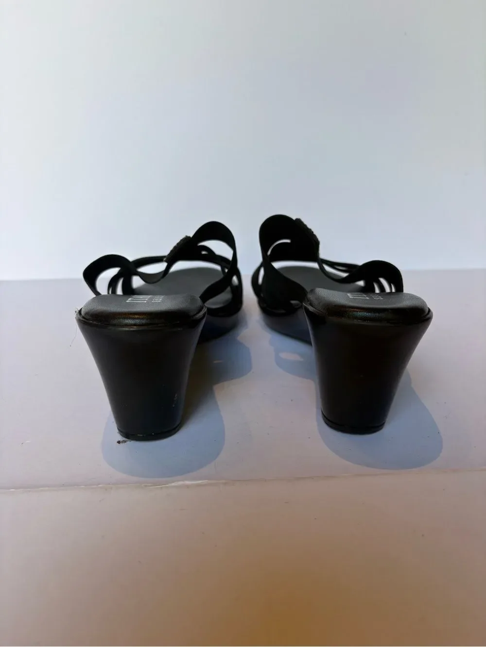 Italian shoemaker Women's jeweled wedge sandals Black size 7 1/2